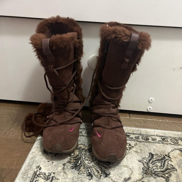 nike fur lined boots